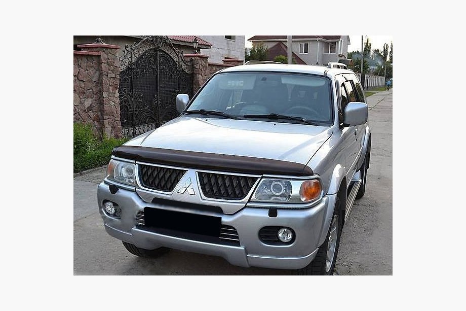 Mitsubishi Pajero Sport 1996–2007 Motorhjelmsdeflektor (SIM) Image