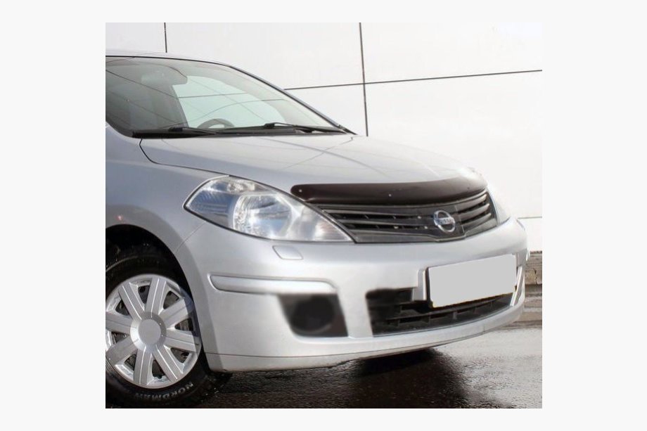 Nissan Tiida 2004–2011 Motorhjelmsdeflektor (SIM) Image