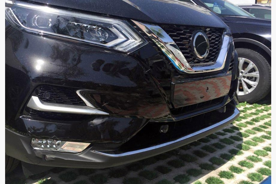 Nissan Qashqai 2014–2021 Kromliste til forreste kofanger (2017↗︎, rustfrit stål) Foto 5