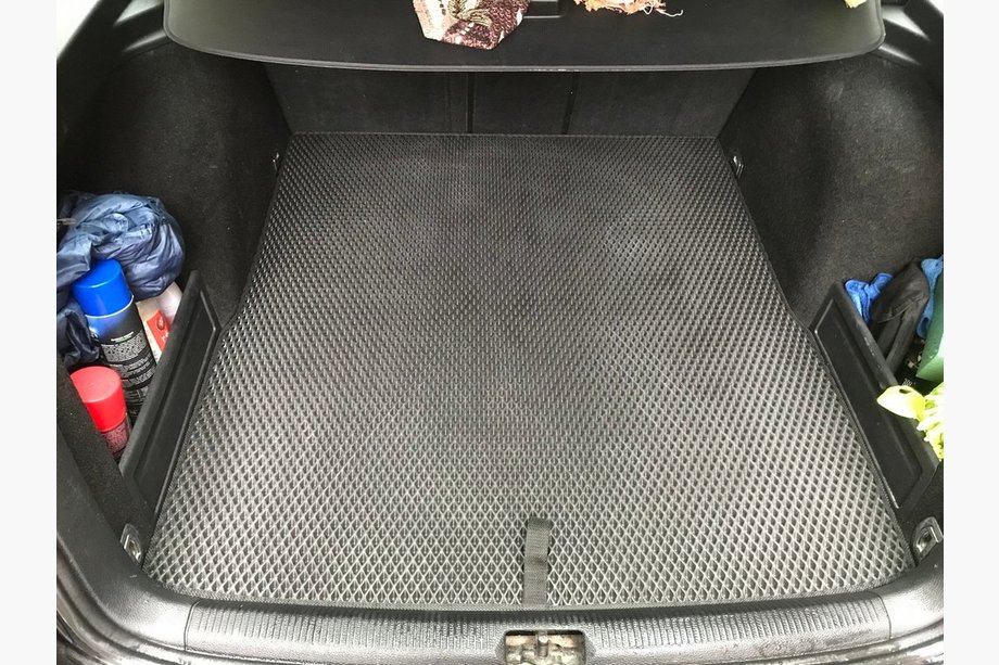 Volkswagen Passat B6 2006–2012 Bagagerumsmåtte (EVA, sort) SW Image