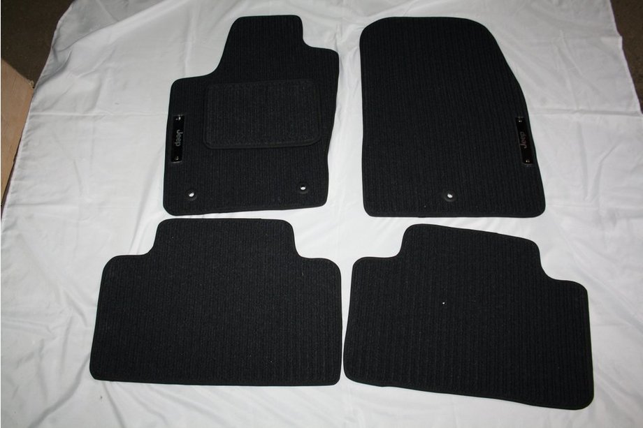 Jeep Grand Cherokee WJ 1999–2004 Tekstil gulvmåtter til kabinen (Corona) Image