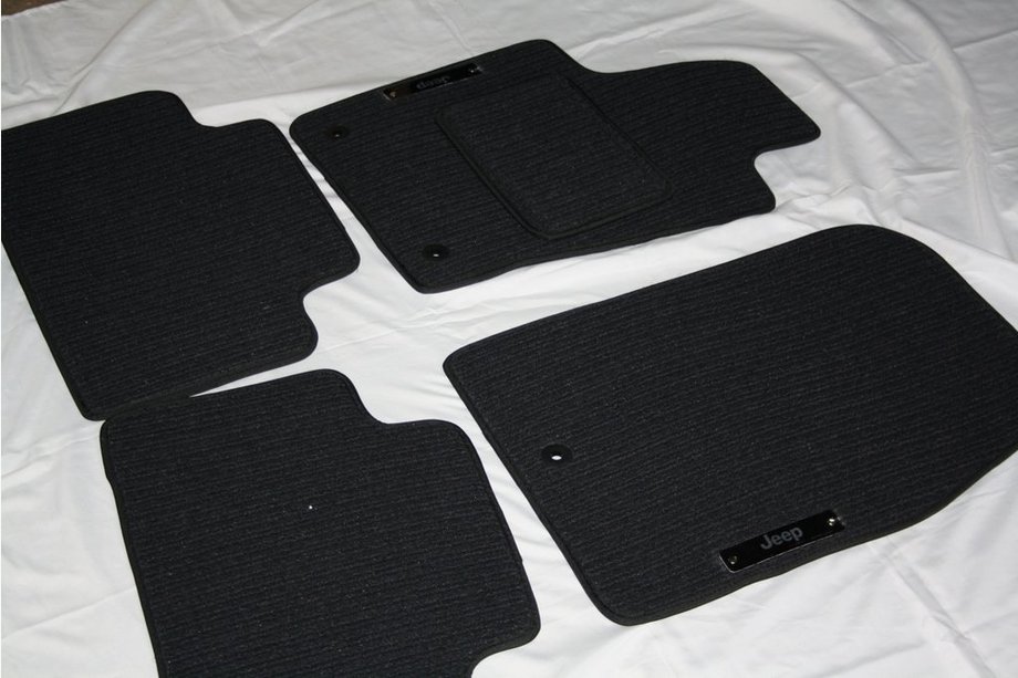 Jeep Grand Cherokee WK2 2010–2021 Tekstil gulvmåtter til kabinen (Corona) Image