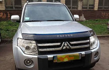 Mitsubishi Pajero Wagon IV 2006–2021 Motorhjelmsdeflektor (VIP) foto 1