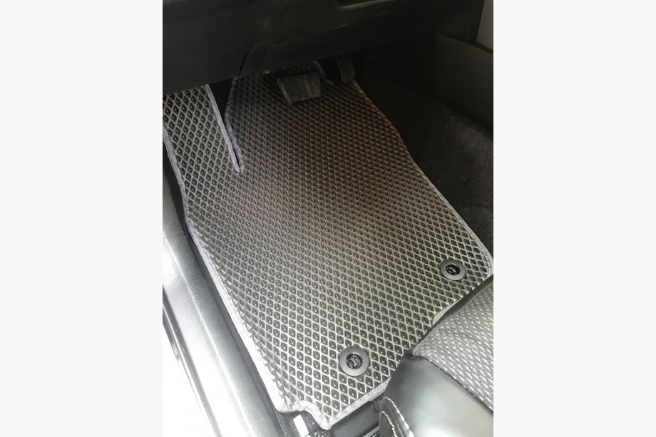 Toyota Rav 4 2013–2018 EVA gulvmåtter (sorte) Image