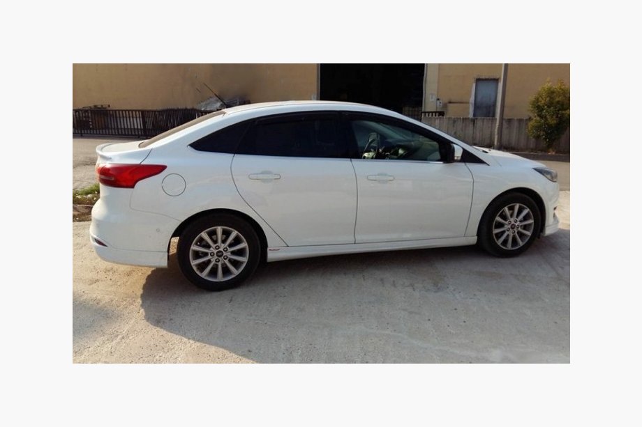 Ford Focus III 2011–2017 Sideskørter Sedan 2015↗ (til lakering) Image