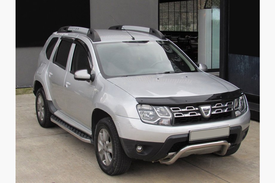Dacia Duster 2008–2018 Motorhjelmsdeflektor EuroCap Image