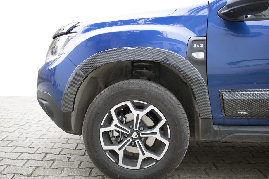 Renault Duster 2018–2024 Brede skærmforøgere (8 stk., ABS, carbonlook) Image