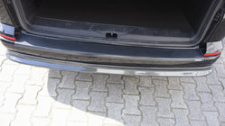 Volkswagen T6 2015–2024 EuroCap bagkofangerbeskytter i carbon-look (ABS) foto 1