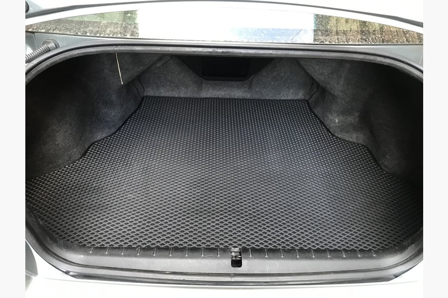 Mitsubishi Galant 2003–2012 Bagagerumsmåtte (EVA, sort) Image
