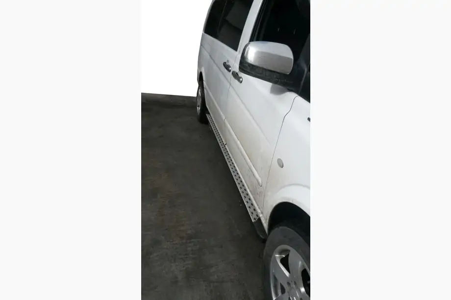 Mercedes Vito W639 2004–2014 Dot-line sidetrin (2 stk., aluminium) Image