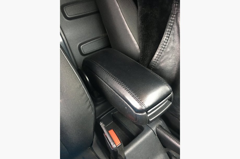 Volkswagen Caddy 2010–2015 Armlæn V1 til kopholder Image