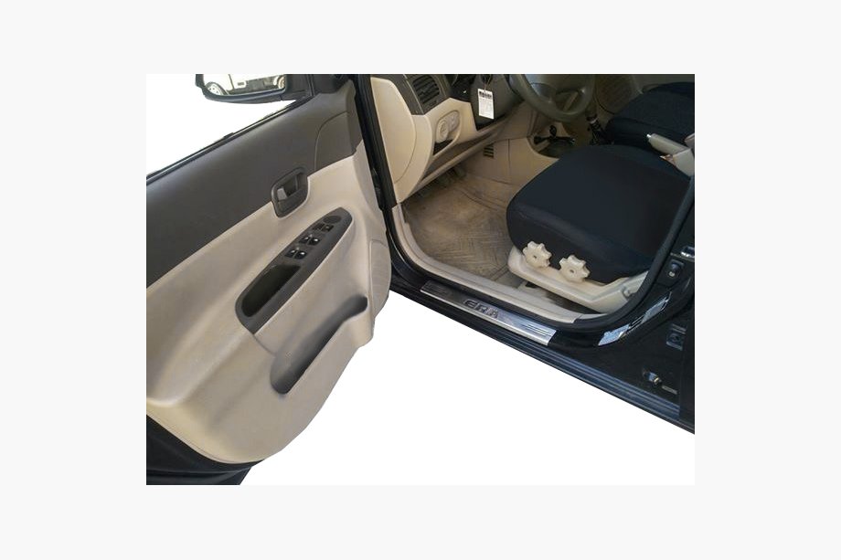 Hyundai Accent 2006–2010 Carmos V1 dørtrinslister (4 stk., rustfrit stål) Foto 2