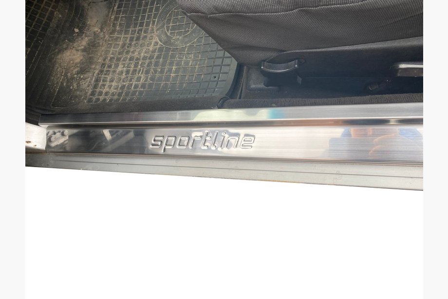 Mercedes E-klasse W124 1984–1997 Dørtrinslister til indvendige dørtrin V1 (4 stk., rustfrit stål) Foto 2