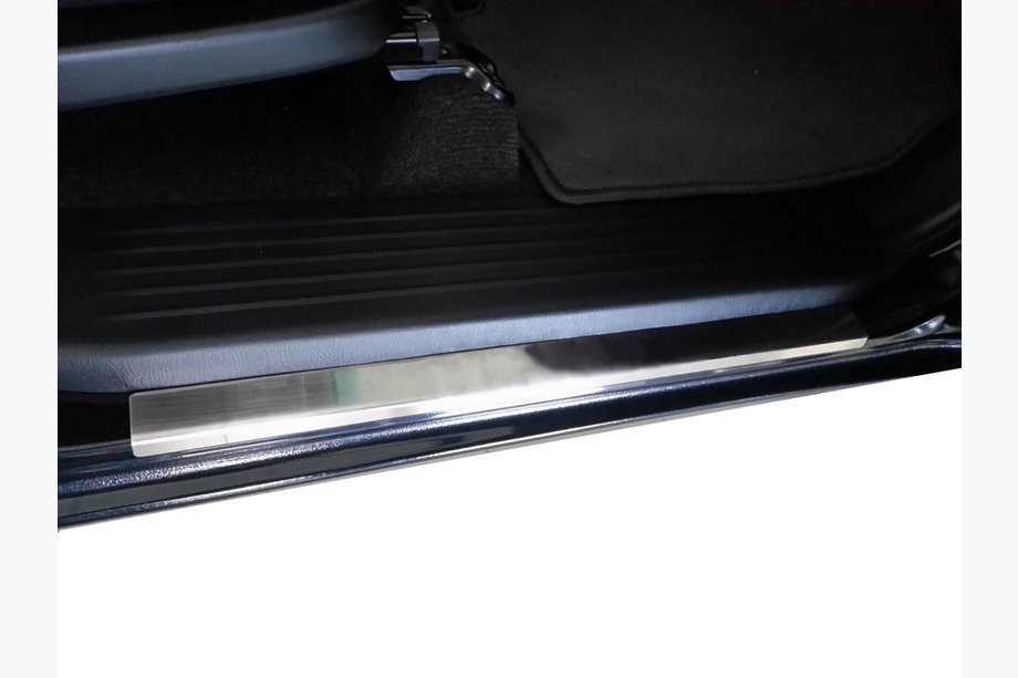 Toyota Hilux 2006–2015 Dørtrinslister Carmos (4 stk., rustfrit stål) Image