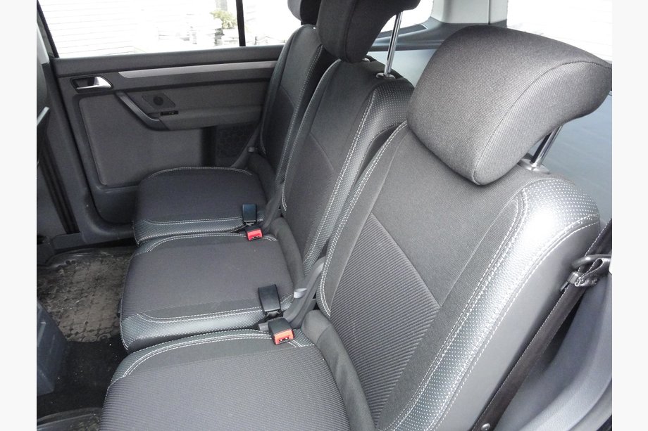 Volkswagen Touran 2003–2010 Sædeovertræk i kunstlæder SoyuzAuto Premium Image