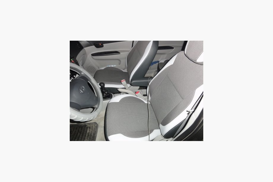 Hyundai Accent 2006–2010 Sædeovertræk i økolæder Premium Image