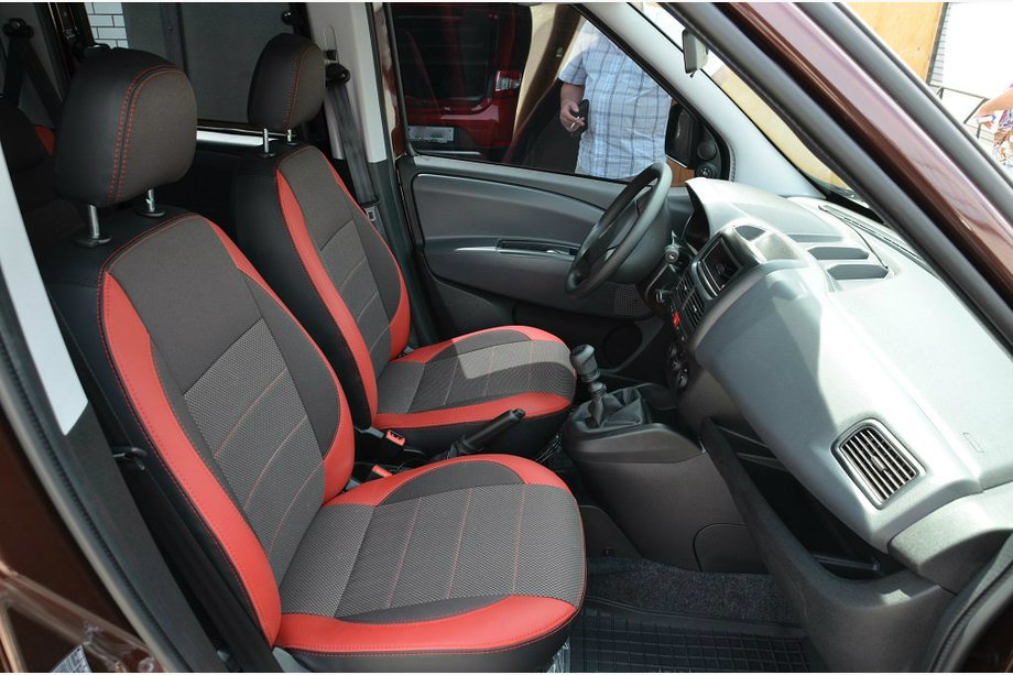 Fiat Doblo II 2010–2022 Premium sædeovertræk i kunstlæder (kombinerede, komplet kabinesæt) Image