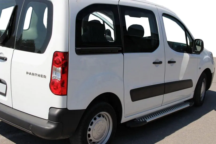 Peugeot Partner Tepee 2008–2018 Sidetrin Line (2 stk., aluminium) Image