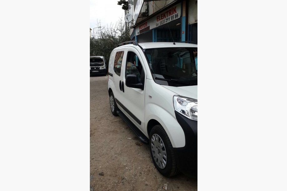 Fiat Fiorino/Qubo 2008–2024 Sidetrin Rainbow Black (2 stk., aluminiumsprofil) Foto 8