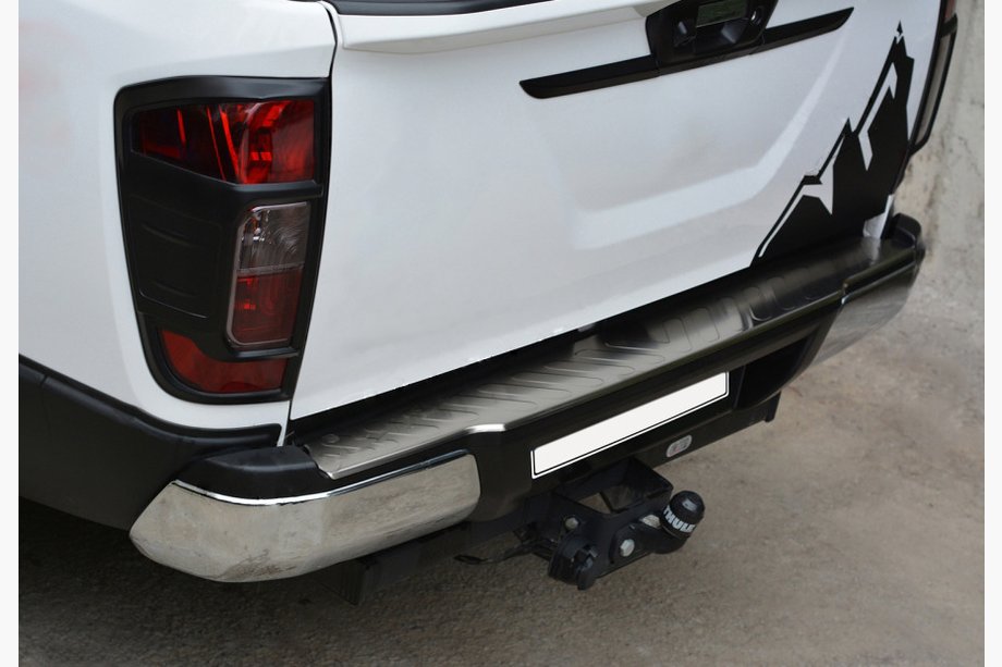 Nissan Navara/NP300 2016– Bagkofangerbeskytter (rustfrit stål) Image