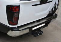 Nissan Navara/NP300 2016– Bagkofangerbeskytter (rustfrit stål) foto 1