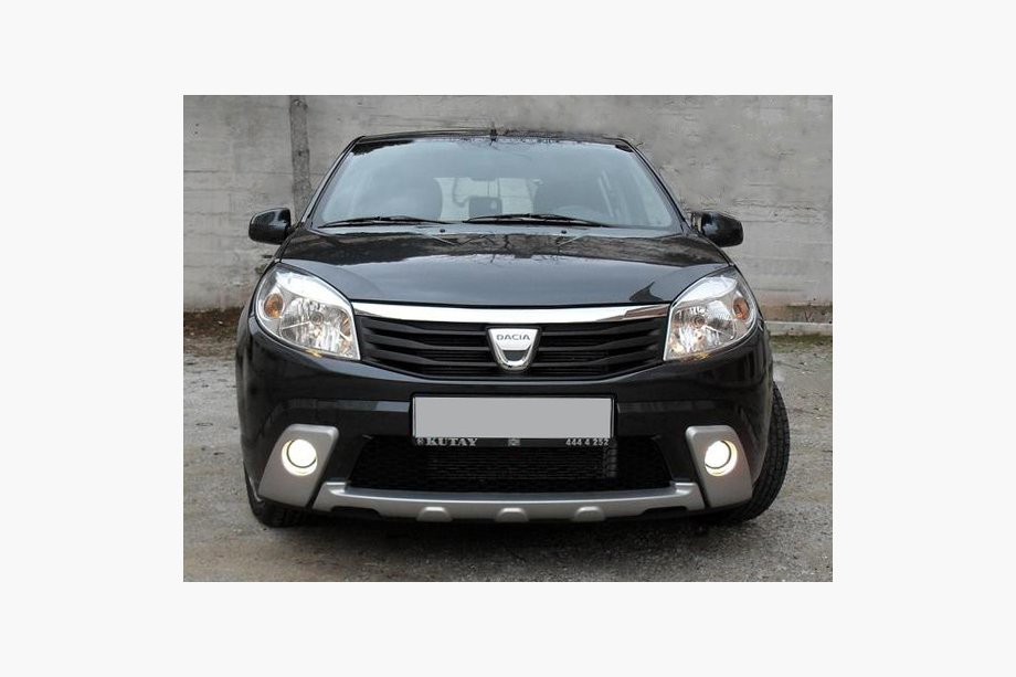 Dacia Sandero 2007–2013 Læbesæt til forkofanger (3 stk., til lakering) Image