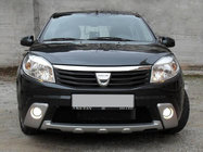 Dacia Sandero 2007–2013 Læbesæt til forkofanger (3 stk., til lakering) foto 1
