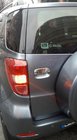 Daihatsu Terios 2006–2017 Kromafdækning til bagklapåbningshåndtag (rustfrit stål) foto 2