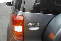 Daihatsu Terios 2006–2017 Kromafdækning til bagklapåbningshåndtag (rustfrit stål) foto 1