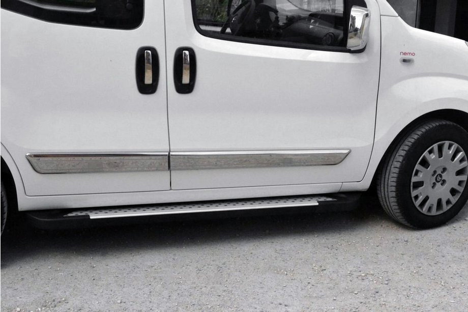 Peugeot Bipper 2008–2017 Sidetrin Allmond Grey (2 stk., aluminium) Image