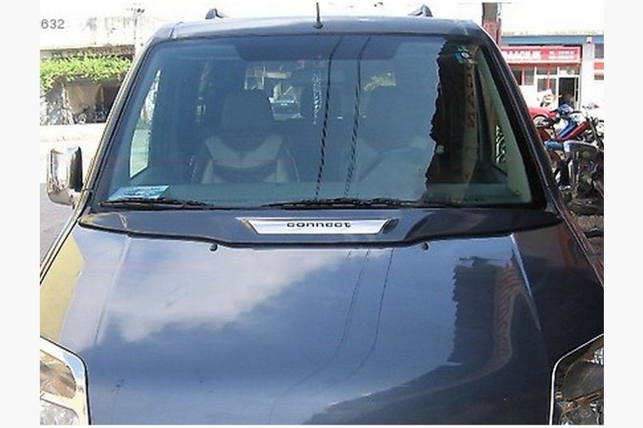 Ford Connect 2010–2013 Motorhjelmsdeflektor (til lakering) Image