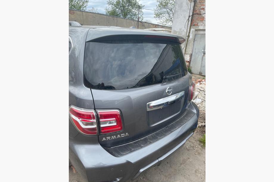 Nissan Armada 2016–2024 Bagklap (original 2019 årgang) Image