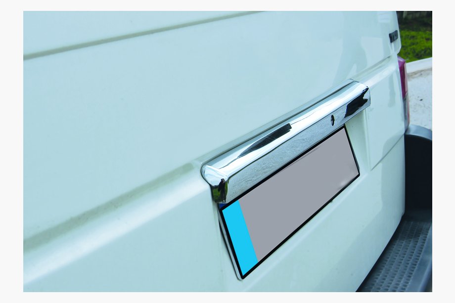 Volkswagen T4 Caravelle/Multivan 1990–2003 Kromliste over nummerplade (Omsa, rustfrit stål) Image