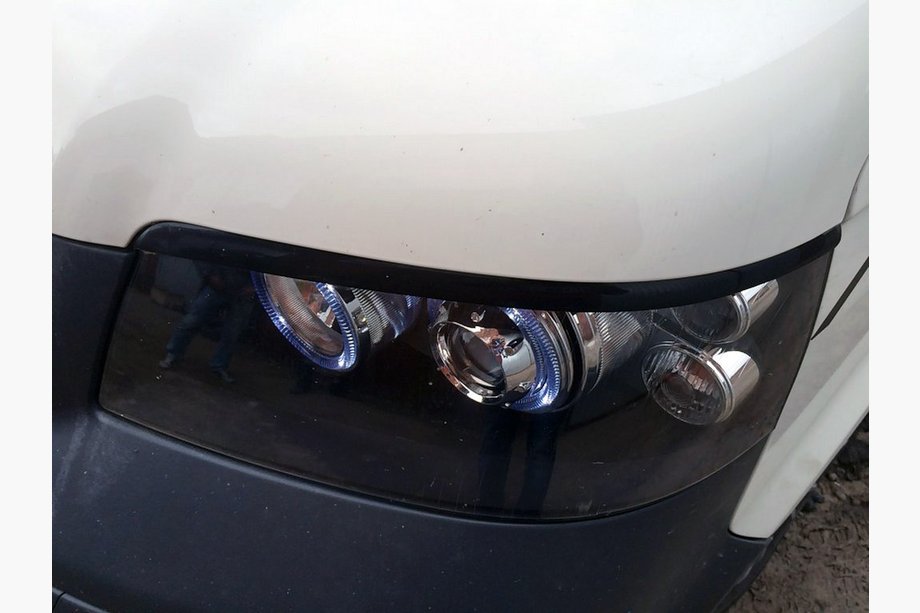 Volkswagen T5 Multivan 2003–2010 Forlygtevipper (2 stk., plast, sorte) Mat sort Image