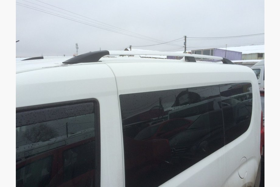 Fiat Doblo II 2010–2022 Krom tagrælinger Standard, metalfødder Foto 2