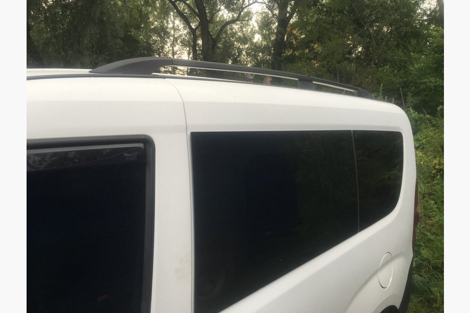 Fiat Doblo II 2010–2022 Sorte tagrælinger Standard, Plastfødder Foto 7