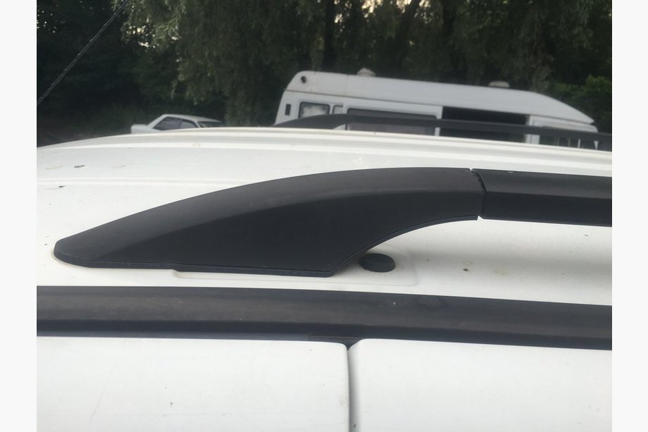 Fiat Doblo II 2010–2022 Sorte tagrælinger Standard, Plastfødder Foto 11