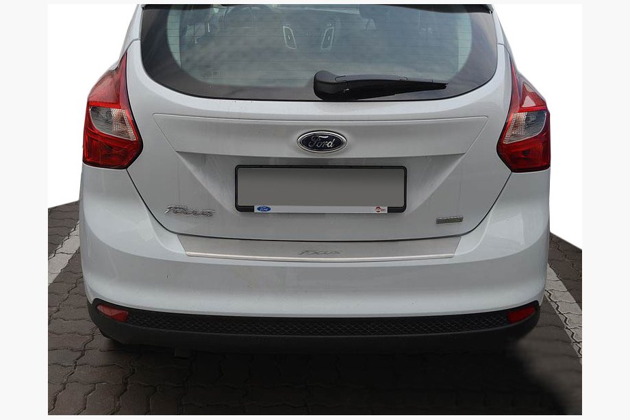 Ford Focus III 2011–2017 Bagkofangerliste med buk Natanika (rustfrit stål) 2011-2018, Stationcar Image