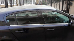 Opel Astra H 2004–2013 Udvendige rudekantslister i rustfrit stål foto 4