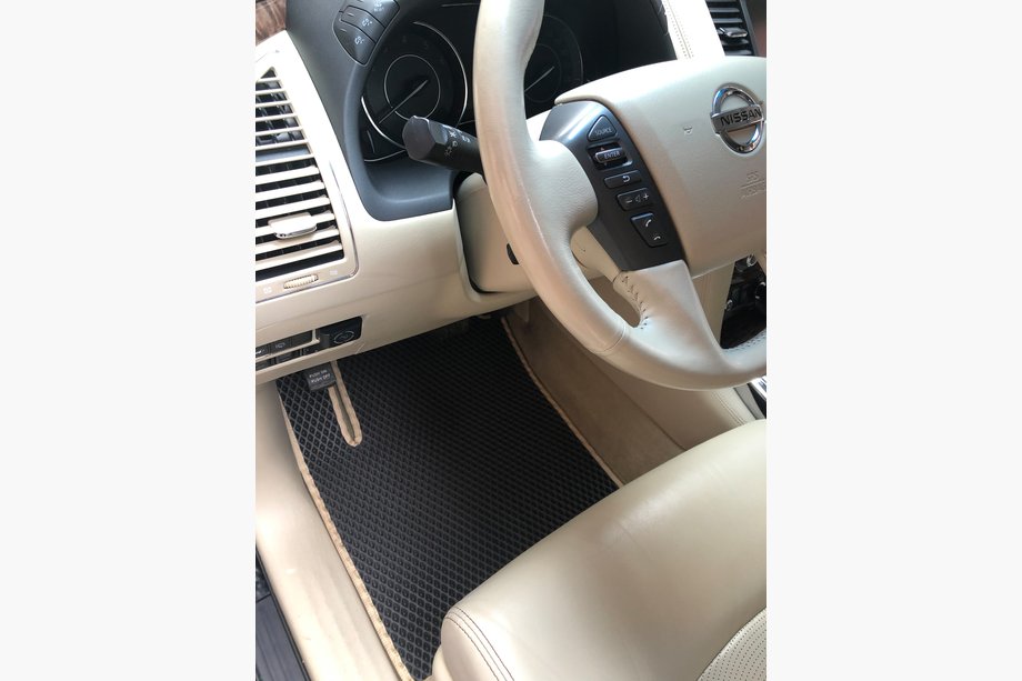 Nissan Armada 2016–2024 Kabinemåtter 3 rækker (EVA, sort) Image