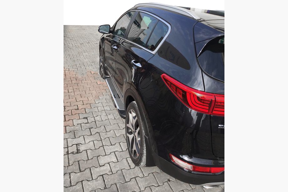 Kia Sportage 2015–2021 Sidetrin Pyramid (2 stk., aluminium) Image