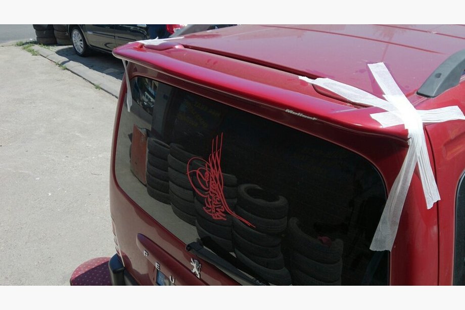 Peugeot Partner 1996–2008 Anatomisk spoiler (til lakering) Foto 2