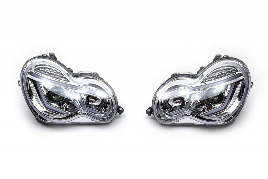 Mercedes C-class W203 2000–2007 Forlygter med LED-positionslys (2 stk.) Mørk Image