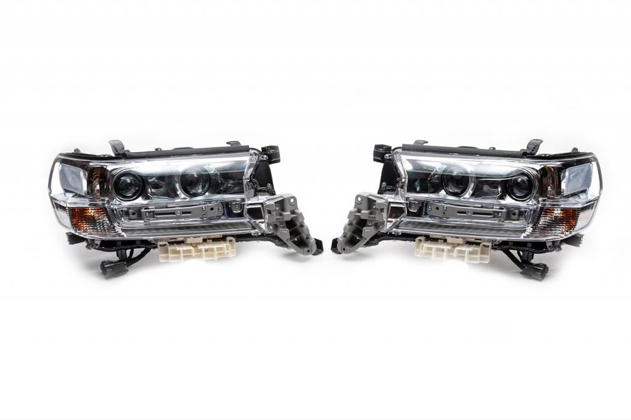 Toyota Land Cruiser 200 2007–2021 Forlygter 2016+ (ORIGINAL) Image
