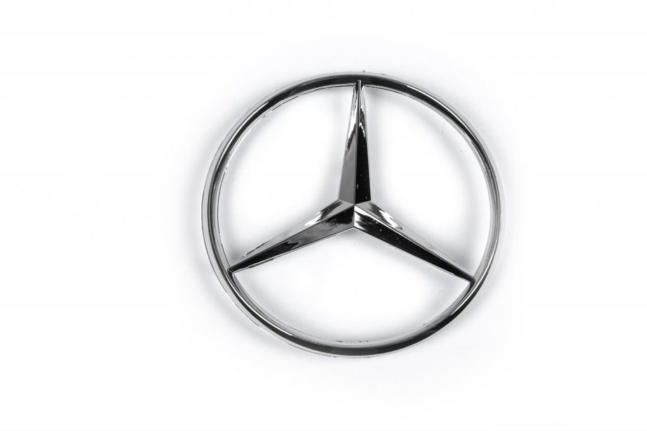 Mercedes E-class W210 1995–2002 Bageste emblem (Mercedes-logo) Image
