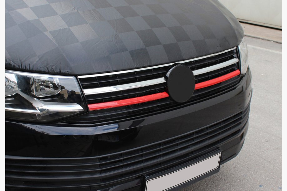 Volkswagen T6 2015–2024 Pyntelister til nederste grill 2015-2019 (2 stk., røde) Image