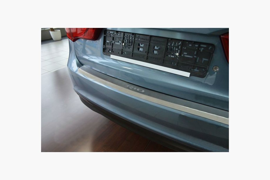 Kia Rio 2012–2017 Bagkofangerbeskytter med ombukkant NataNika (rustfrit stål) Image