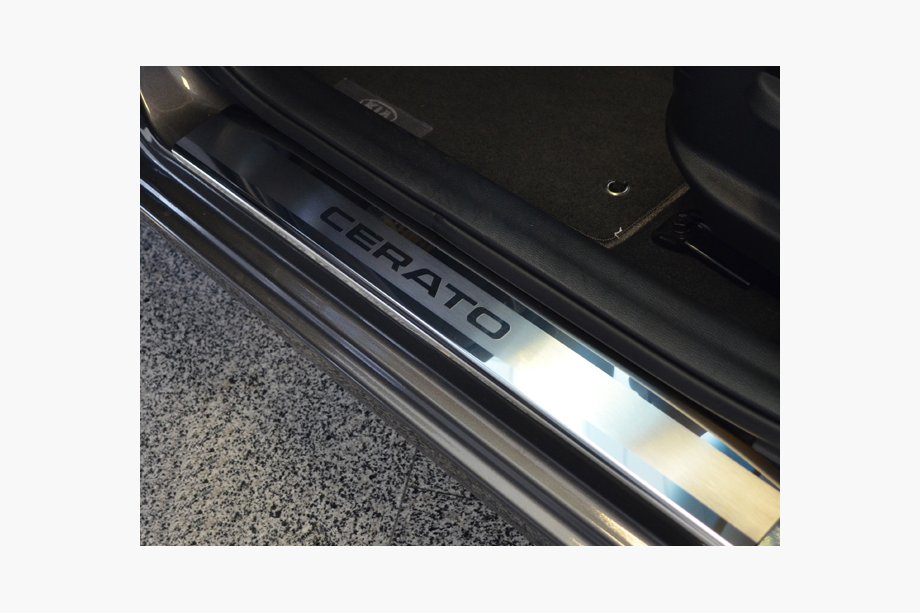 Kia Cerato 1 2004–2009 Dørtrinslister Nathaniko (4 stk., rustfrit stål) Standard - Lohmann tape, 0,5 mm Image