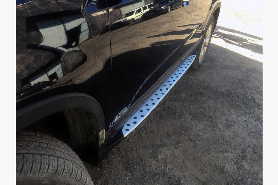 Kia Sorento II XM 2009–2014 Niken BMW style sidetrin 2010-2013 (2 stk., plast.) Image