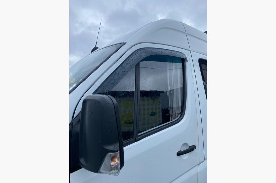 Mercedes Sprinter W906 2006–2018 Selvklæbende vindafvisere (2 stk., ANV) Image